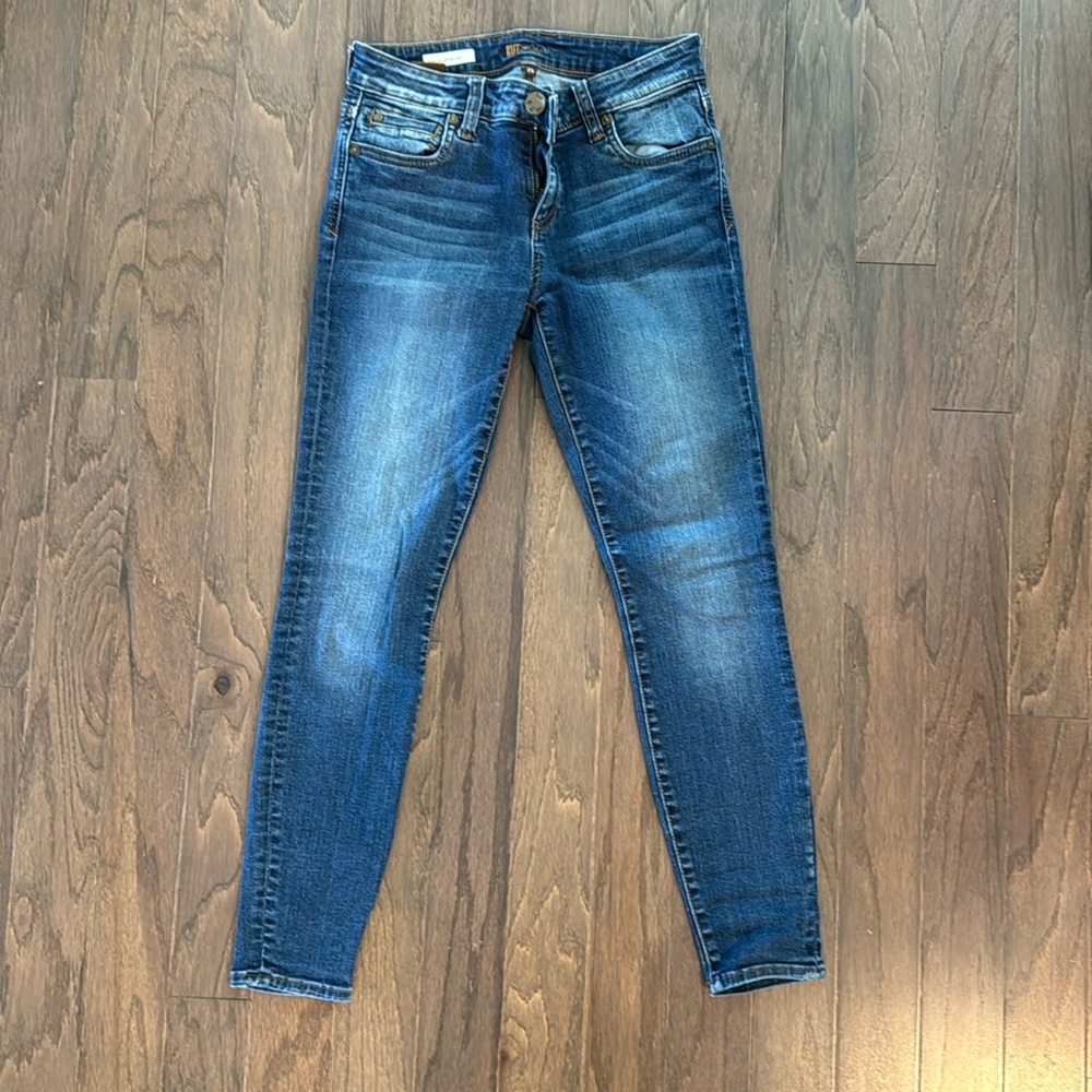 Kut From the Kloth Toothpick Skinny - size 2s